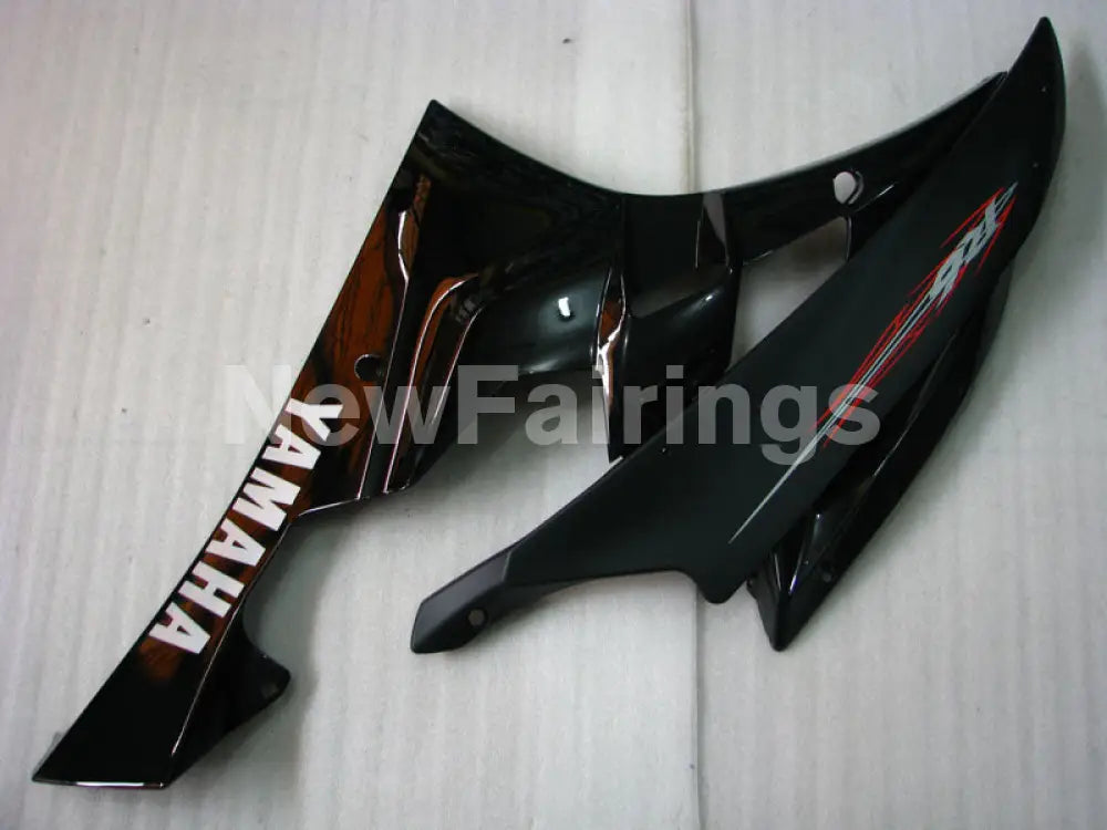 Balck and Matte Black Factory Style - YZF-R6 06-07 Fairing Kit