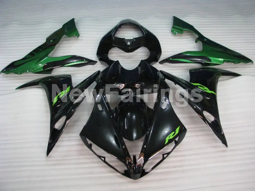 Black and Green Flame - YZF-R1 04-06 Fairing Kit