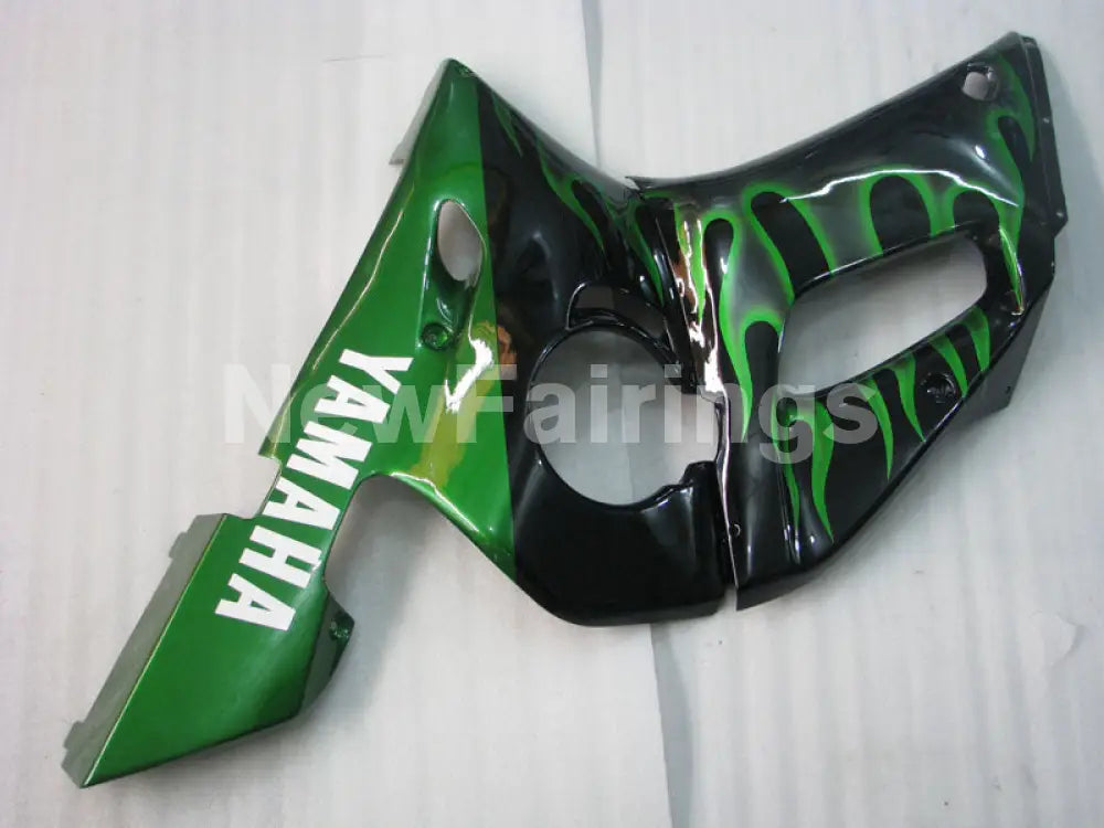 Black and Green Flame - YZF-R6 98-02 Fairing Kit