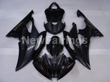 Cargar imagen en el visor de la galería, Black and Matte Black with Golden Stickers Factory Style - YZF-R6 08-16 Fairing Kit