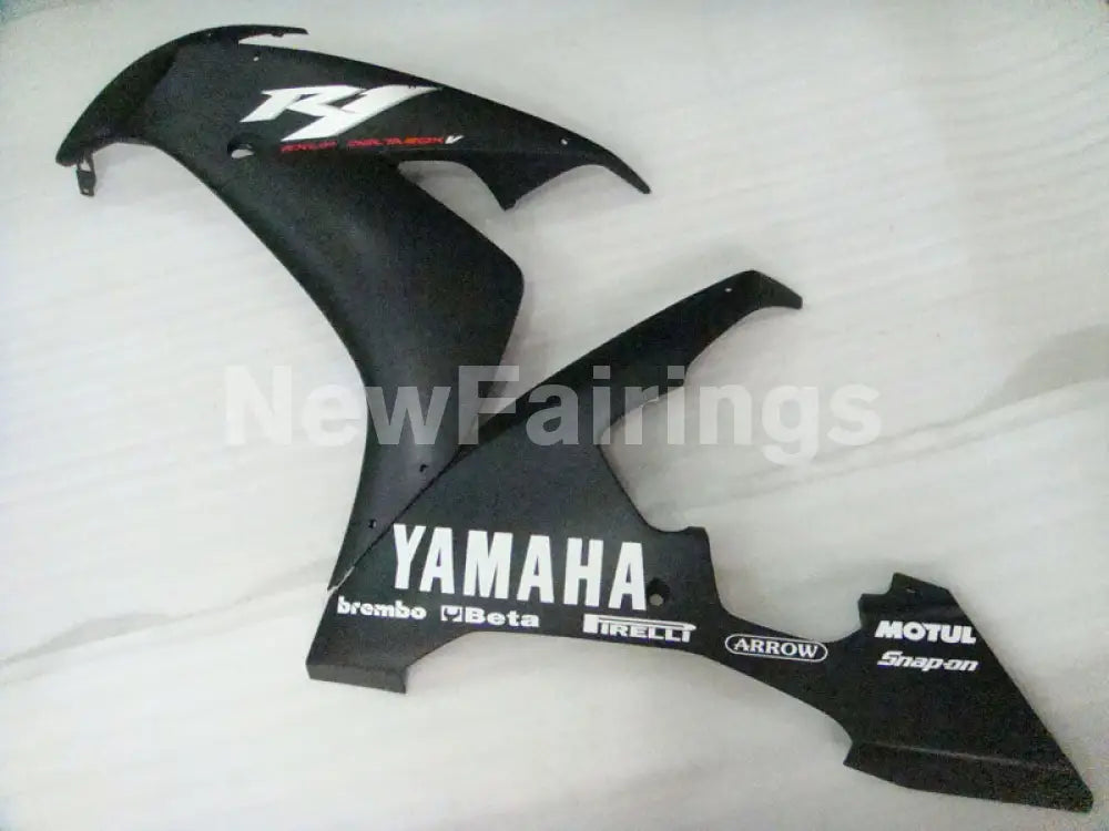 Black and Matte Black with white stickers Factory Style - YZF-R1 04-06 Fairing Kit