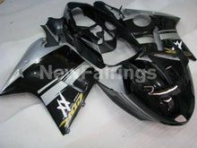 Cargar imagen en el visor de la galería, Black and Silver Factory Style - CBR 1100 XX 96-07 Fairing Kit