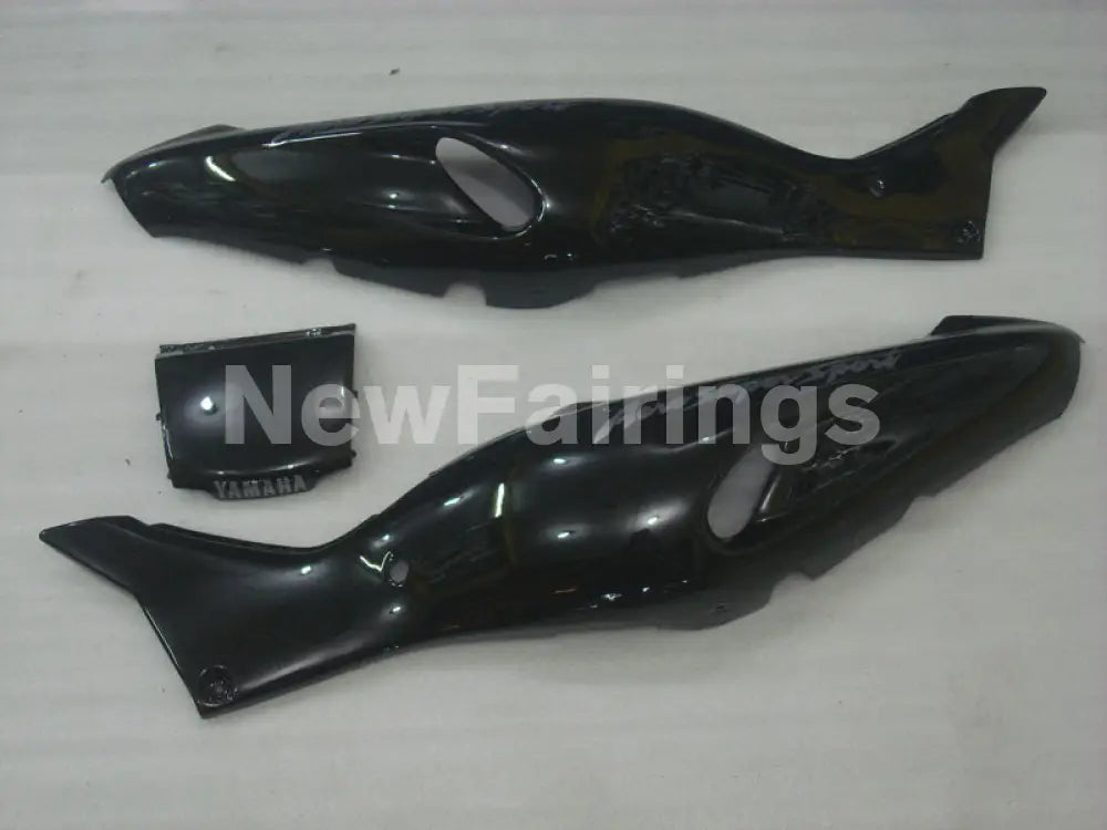 Black and Silver Factory Style - YZF1000R Thunderace 96-05 Fairing Kit