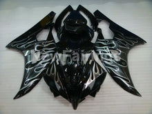 Cargar imagen en el visor de la galería, Black and Silver Flame- YZF-R6 06-07 Fairing Kit
