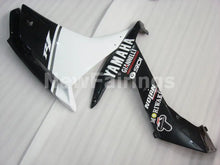 Cargar imagen en el visor de la galería, Black and White Factory Style - YZF-R1 07-08 Fairing Kit