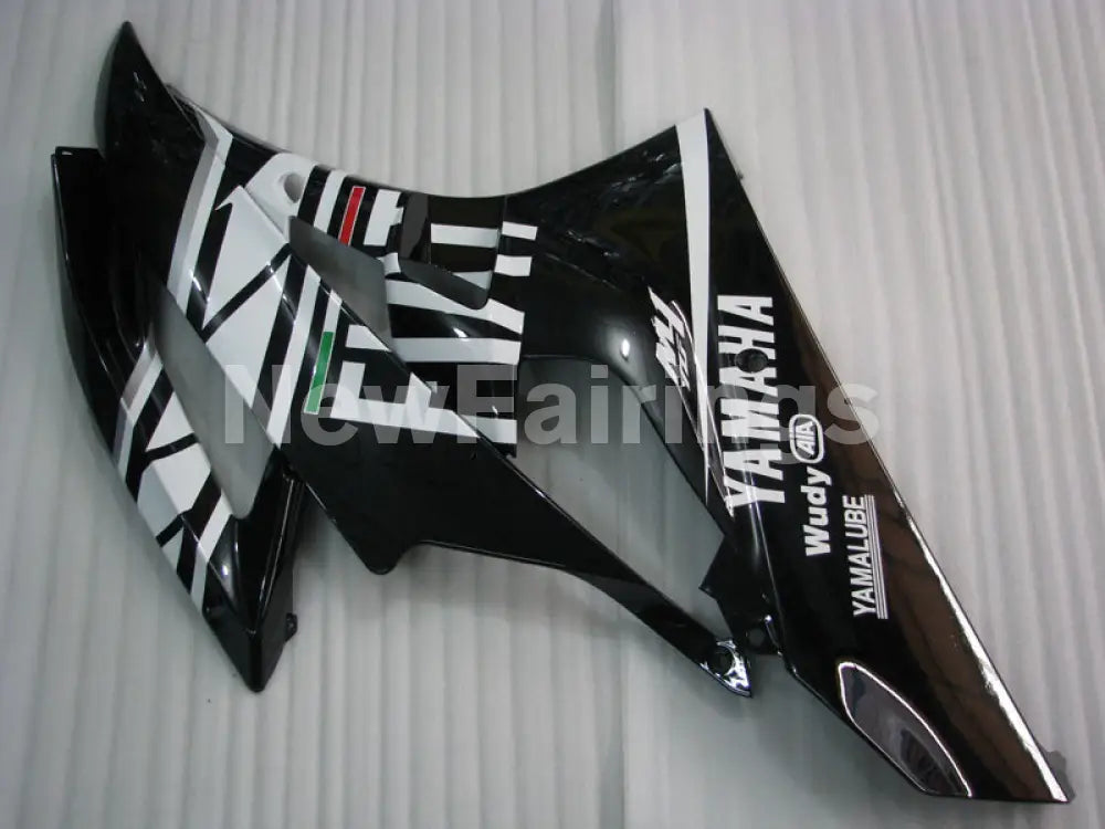 Black and White FIAT - YZF-R6 06-07 Fairing Kit