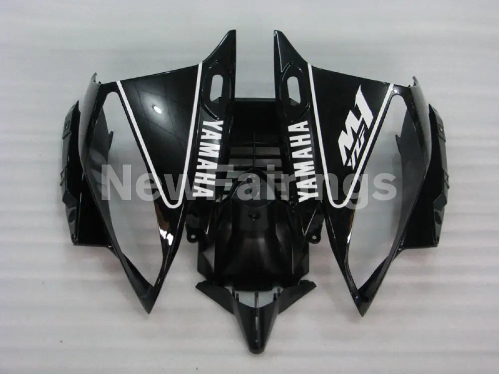 Black and White FIAT - YZF-R6 06-07 Fairing Kit