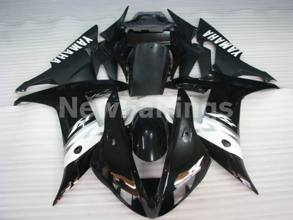 Black and White Matt Black Factory Style - YZF-R1 02-03 Fairing Kit