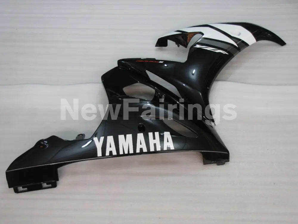 Black and White Red Factory Style - YZF-R6 03-04 Fairing Kit