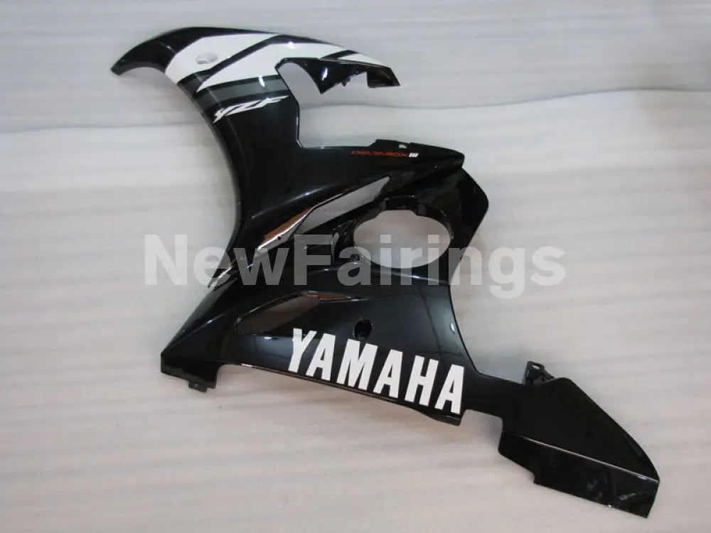 Black and White Red Factory Style - YZF-R6 05 Fairing Kit