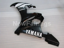 Cargar imagen en el visor de la galería, Black and White Red Factory Style - YZF-R6 05 Fairing Kit