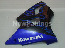 Cargar imagen en el visor de la galería, Black and Blue Flame - NINJA ZX-6R 00-02 Fairing Kit