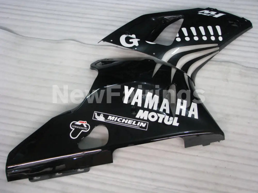 Black GO - YZF-R1 00-01 Fairing Kit