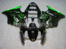 Cargar imagen en el visor de la galería, Black and Green Flame - NINJA ZX-6R 00-02 Fairing Kit