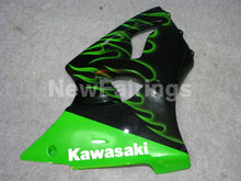 Cargar imagen en el visor de la galería, Black and Green Flame - NINJA ZX-6R 00-02 Fairing Kit