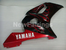 Cargar imagen en el visor de la galería, Black Red Flame - YZF-R6 98-02 Fairing Kit