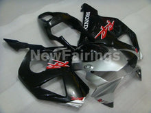 Cargar imagen en el visor de la galería, Black Silver Factory Style - CBR 954 RR 02-03 Fairing Kit