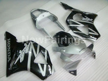 Cargar imagen en el visor de la galería, Black and Silver Factory Style - CBR 954 RR 02-03 Fairing Kit