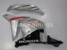 Cargar imagen en el visor de la galería, Black and Silver Factory Style - CBR600RR 09-12 Fairing Kit