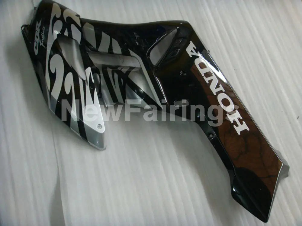 Black and Silver Fire - CBR1000RR 04-05 Fairing Kit