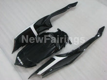 Cargar imagen en el visor de la galería, Black White Corona - GSX-R600 08-10 Fairing Kit