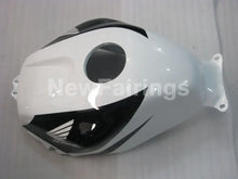 Cargar imagen en el visor de la galería, Black and White Factory Style - CBR600RR 05-06 Fairing Kit