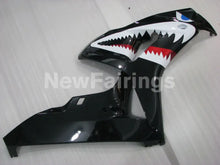 Cargar imagen en el visor de la galería, Black and White Shark - CBR1000RR 06-07 Fairing Kit
