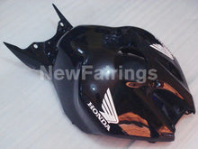 Cargar imagen en el visor de la galería, Black and White West - CBR1000RR 06-07 Fairing Kit