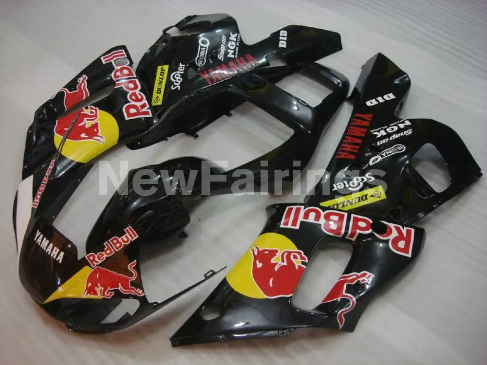 Black with Red Bull - YZF-R6 98-02 Fairing Kit