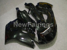 Cargar imagen en el visor de la galería, Gloss Black No decals - GSX-R750 96-99 Fairing Kit