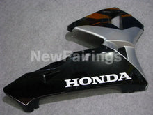 Cargar imagen en el visor de la galería, Gold and Black Factory Style - CBR600RR 03-04 Fairing Kit