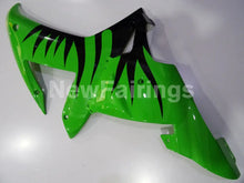 Cargar imagen en el visor de la galería, Green and Black Flame - YZF-R1 02-03 Fairing Kit