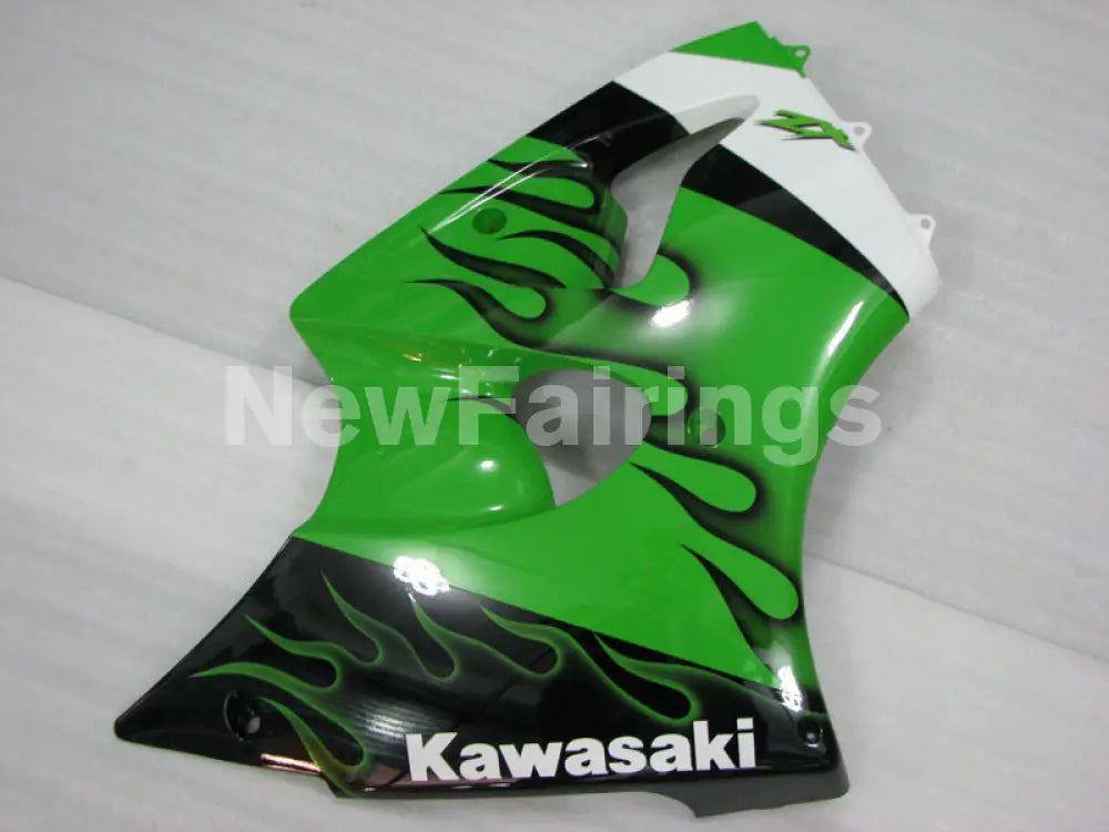 Green and Black Flame - NINJA ZX-6R 00-02 Fairing Kit