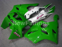 Cargar imagen en el visor de la galería, Green and White Factory Style - NINJA ZX-6R 94-97 Fairing Kit