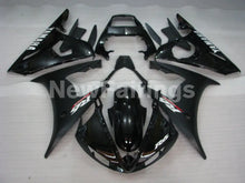 Cargar imagen en el visor de la galería, Matte Black and Gloss Black with White Decals Factory Style - YZF-R6 05 Fairing Kit