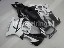 Cargar imagen en el visor de la galería, Matte Black and White Factory Style - CBR600 F3 95-96 Fairing Kit