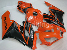 Cargar imagen en el visor de la galería, Orange and Black Factory Style - CBR1000RR 04-05 Fairing Kit