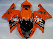 Cargar imagen en el visor de la galería, Orange Black Factory Style - GSX-R600 04-05 Fairing Kit