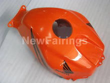 Cargar imagen en el visor de la galería, Orange and Black Fire - CBR600RR 05-06 Fairing Kit