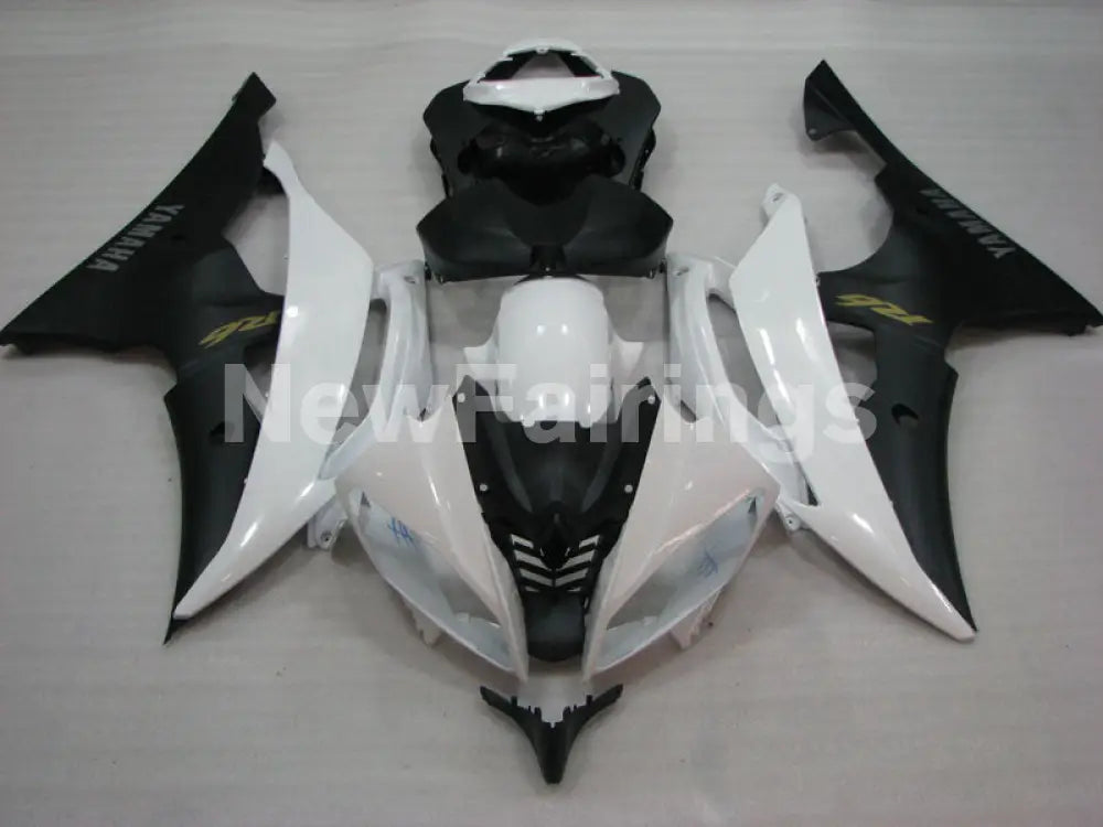 Pearl White and Matte Black Factory Style - YZF-R6 08-16 Fairing Kit