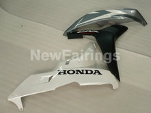Cargar imagen en el visor de la galería, Pearl White and Silver Black Factory Style - CBR600RR 07-08 Fairing Kit