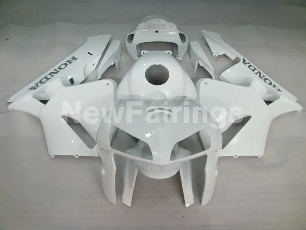 Pearl White with silver decal Factory Style - CBR600RR 05-06 Fairing Kit