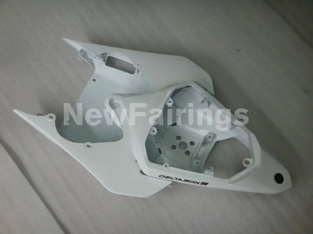 Pearl White with Black Stickers Factory Style - YZF-R6 08-16 Fairing Kit