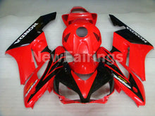 Cargar imagen en el visor de la galería, Red Black Factory Style - CBR1000RR 04-05 Fairing Kit