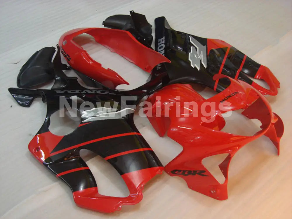Red and Black Factory Style - CBR600 F4 99-00 Fairing Kit