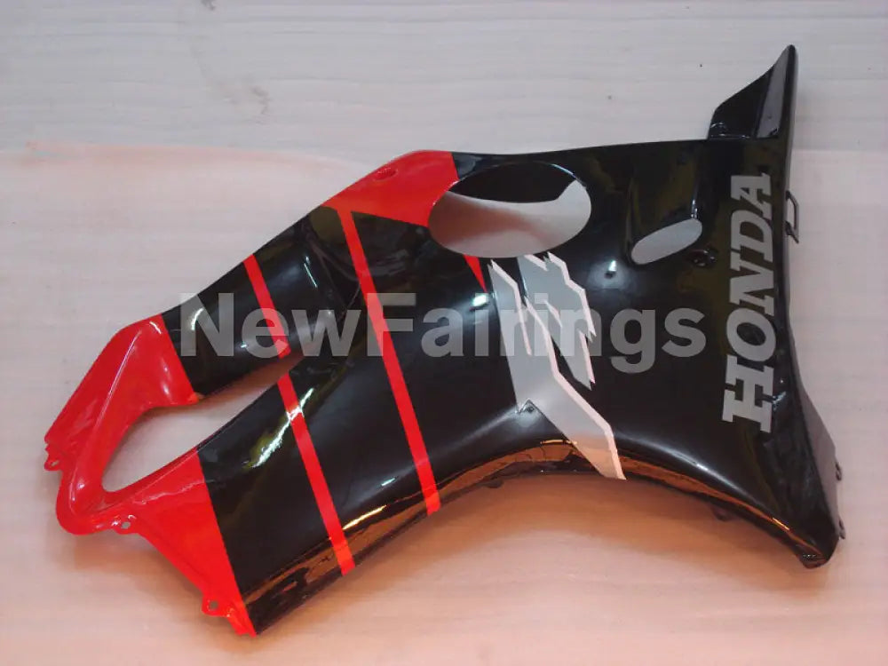 Red and Black Factory Style - CBR600 F4 99-00 Fairing Kit
