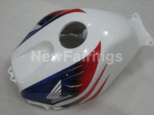 Cargar imagen en el visor de la galería, Red Blue and White HRC - CBR600RR 03-04 Fairing Kit
