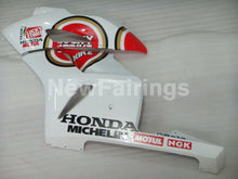 Cargar imagen en el visor de la galería, Red and White Lucky Strike - CBR1000RR 04-05 Fairing Kit