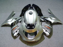 Cargar imagen en el visor de la galería, Silver and Black Factory Style - YZF600R Thundercat 96-07 Fairing Kit