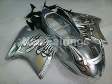 Cargar imagen en el visor de la galería, Silver and Black Flame - CBR 1100 XX 96-07 Fairing Kit